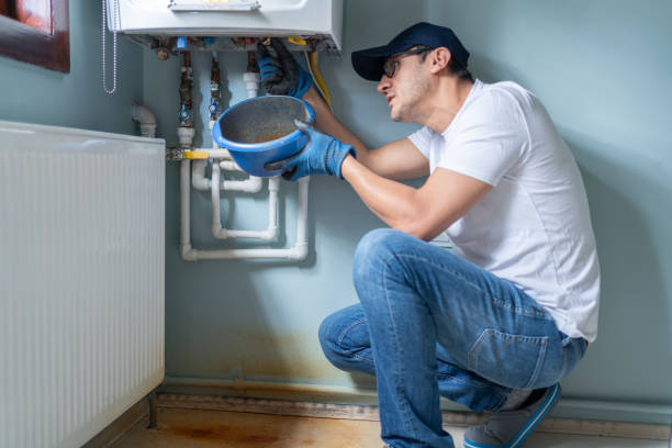 Best Emergency Plumber  in Johnston, IA